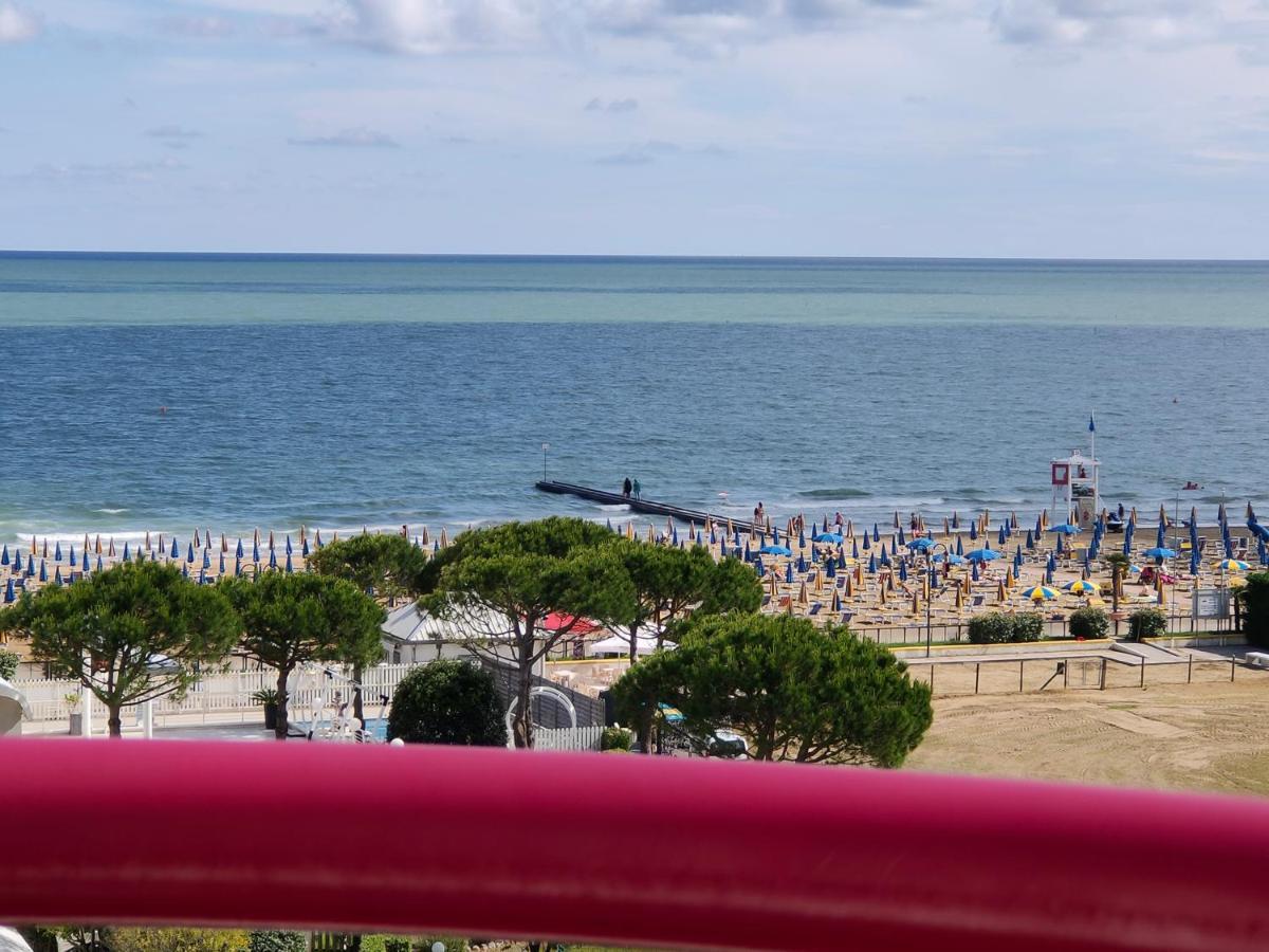 Hotel Coppe Jesolo Bagian luar foto